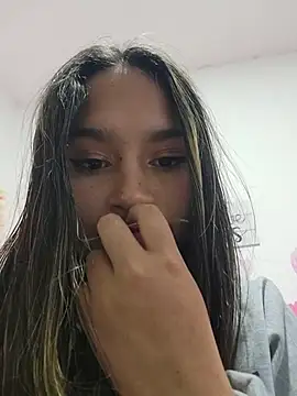 Evangeline Salas online show from July 10, 1:17 am