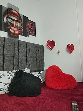 Evangeline Salas online show from July 13, 10:32 pm
