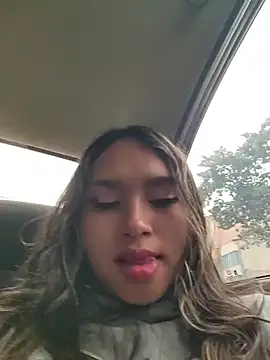 Evangeline Salas online show from August 4, 1:17 pm