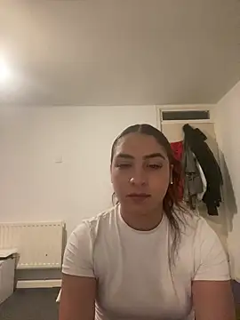 naomiiii55 online show from June 10, 11:58 pm