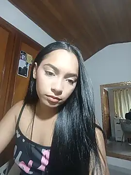 xcleila online show from June 2, 5:41 am