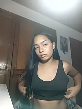 xcleila online show from June 3, 5:52 am