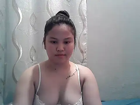 ThePrettySecret online show from June 3, 2:33 pm