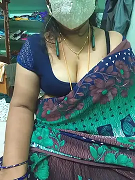 Tamil-kaviya98 online show from August 5, 10:05 pm