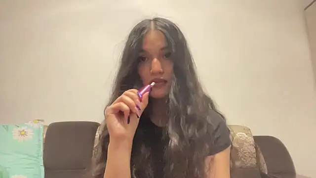 LisetteParajon online show from June 2, 5:03 pm