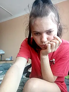 kiki kip online show from June 2, 12:50 pm