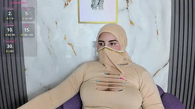 mariam akel online show from June 4, 1:33 am