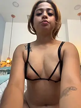 KylieNova online show from June 3, 2:33 pm