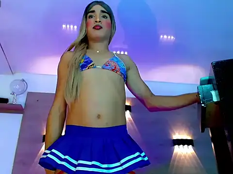 MaiteCandyxx online show from July 18, 8:22 pm