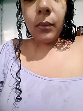 bruninhasurfi online show from June 10, 2:49 pm