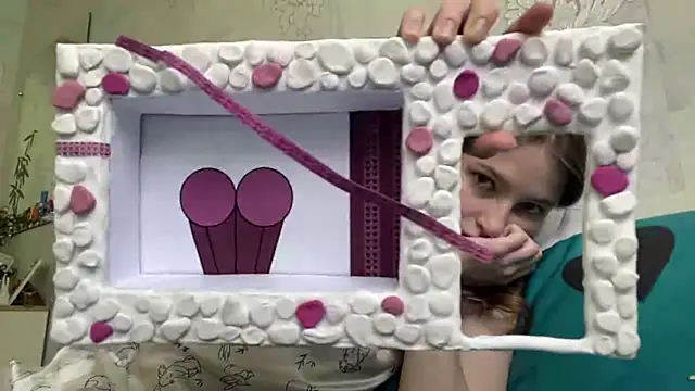 HeIen cute online show from June 9, 4:56 am