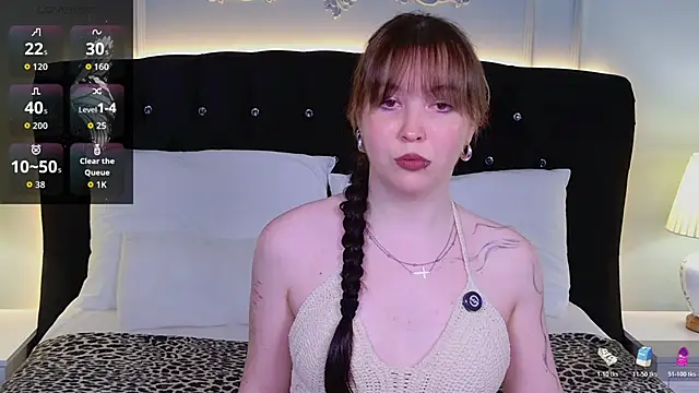 Hyuna Flowers online show from June 6, 3:35 am