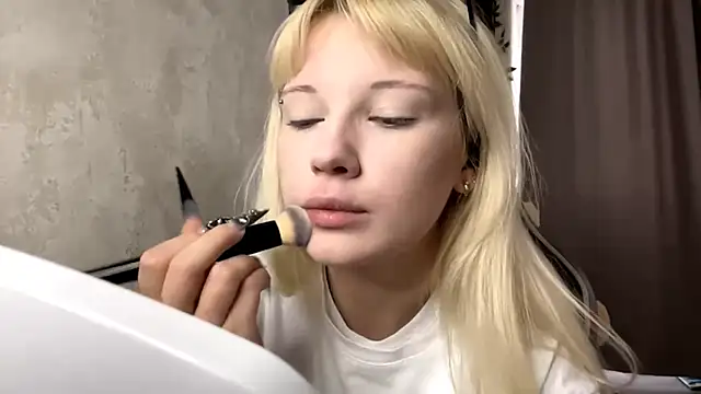AngelicaMells online show from June 3, 3:39 pm