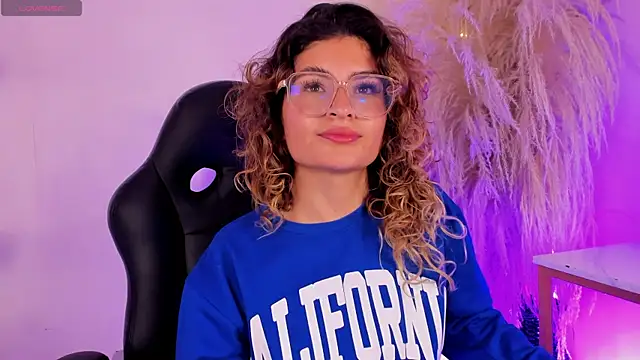 emilymjs  online show from June 4, 3:55 am