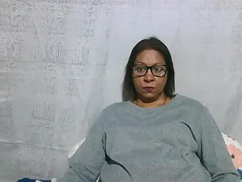 IndianSexyMilf69 online show from June 4, 5:01 am