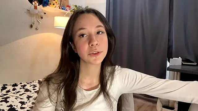 IraidaBatz online show from June 3, 1:45 pm