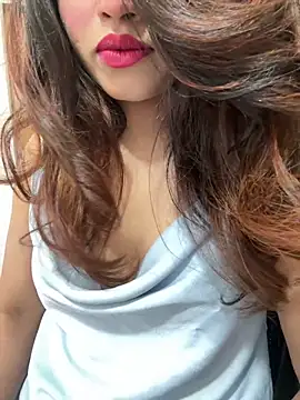 Yours riya11 online show from June 6, 4:46 pm
