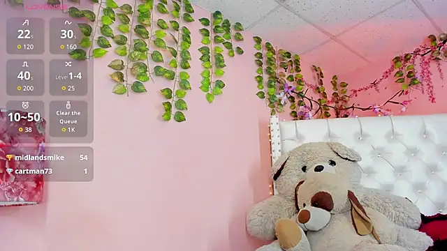 valentinee xo online show from July 9, 8:06 am