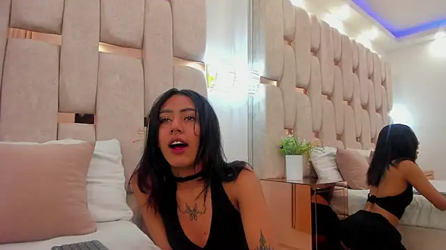  violeta clark online show from August 3, 1:17 pm