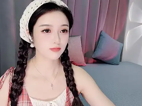 Momo-Wow online show from June 4, 6:18 am