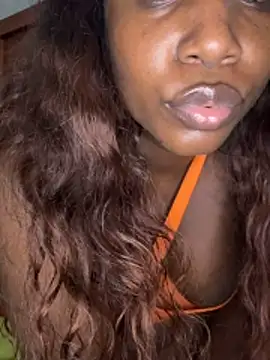 Dulceyesi online show from June 11, 12:43 am