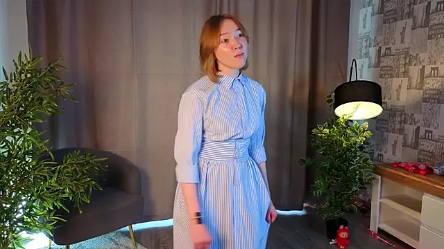 LeliaSavich online show from June 4, 1:11 am