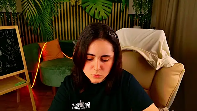 AprilMunoz online show from June 3, 2:33 pm