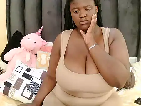 sexxyboobsqueenxx online show from June 2, 8:21 pm
