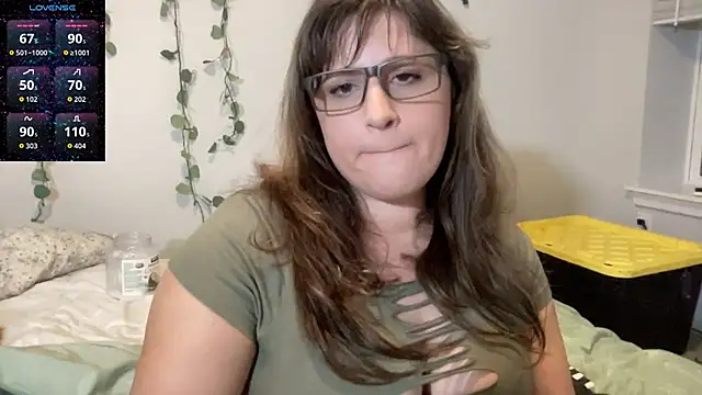 maddiliz online show from December 5, 2:22 am