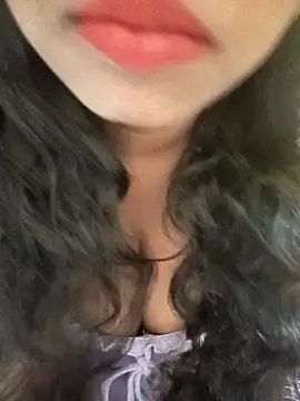 Sexy-Zeenat online show from June 16, 7:20 am