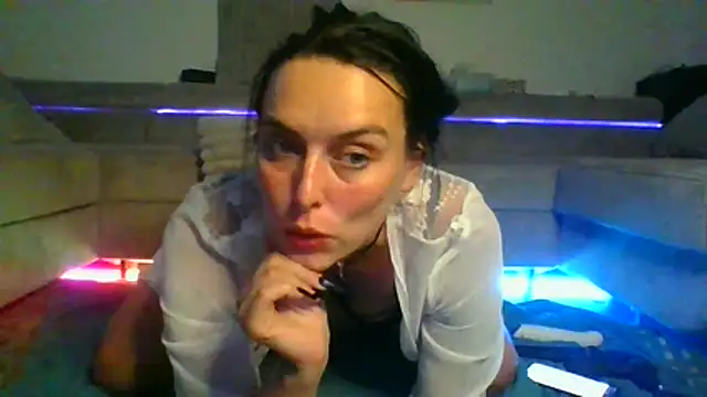 Cassia Lux Royal online show from July 13, 7:47 pm