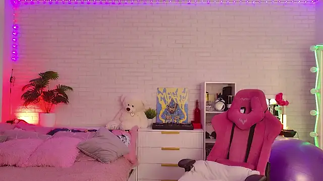 darinekoo online show from June 25, 5:07 am