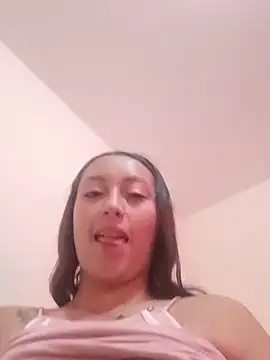 MiaSaen online show from July 30, 12:06 pm