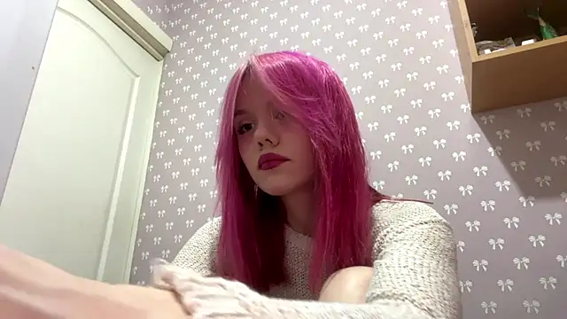 Linecutie online show from July 4, 8:27 pm