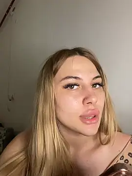 DariaSellen online show from June 17, 10:55 pm