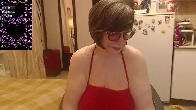 Sharon Amore online show from April 2, 7:22 pm