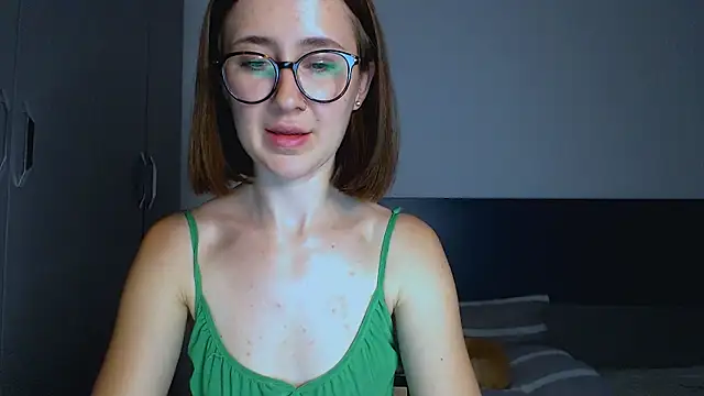 sofiacrystal online show from June 10, 4:16 pm