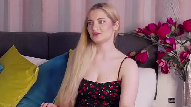 LuxaCole online show from July 7, 7:23 am