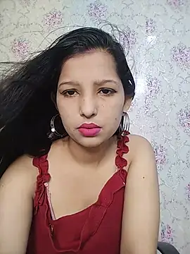 Queen Rosyy online show from July 2, 2:00 am