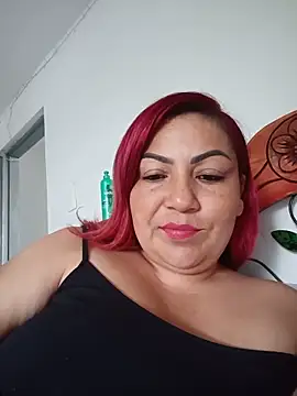Agata Traviesa online show from June 8, 8:30 pm