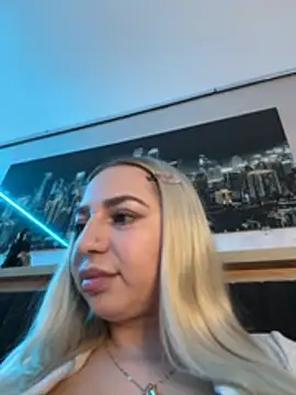 xLexi online show from July 20, 10:39 am