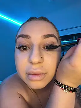 xLexi online show from July 18, 1:57 pm