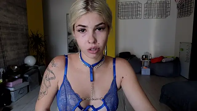 Sarahcamsx online show from July 27, 10:12 am