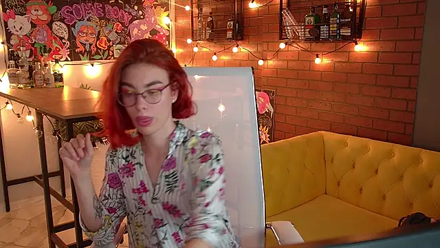 SeraphineDuskryn online show from June 23, 5:44 pm