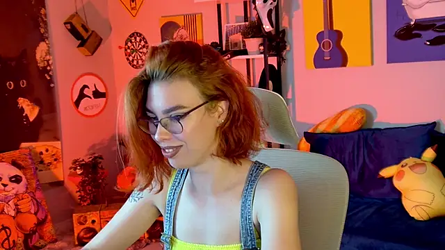 SeraphineDuskryn online show from July 28, 7:39 pm