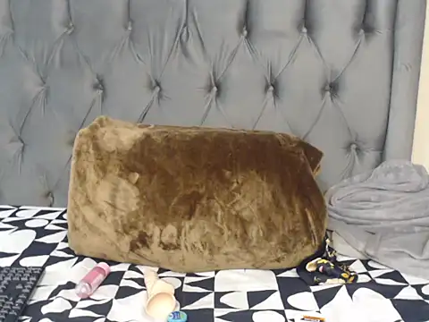Loyal Alisha online show from June 25, 3:28 am