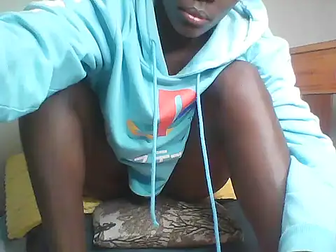 cutechocolate online show from July 13, 6:03 am