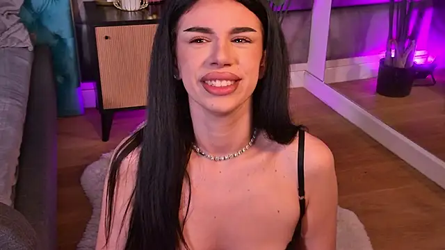 LucianaDelSol online show from June 18, 3:52 am