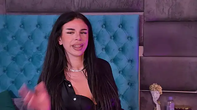 LucianaDelSol online show from July 18, 3:43 am