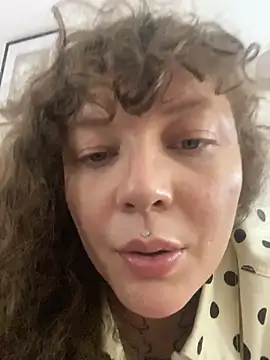 antonellastonnn online show from June 13, 9:56 pm